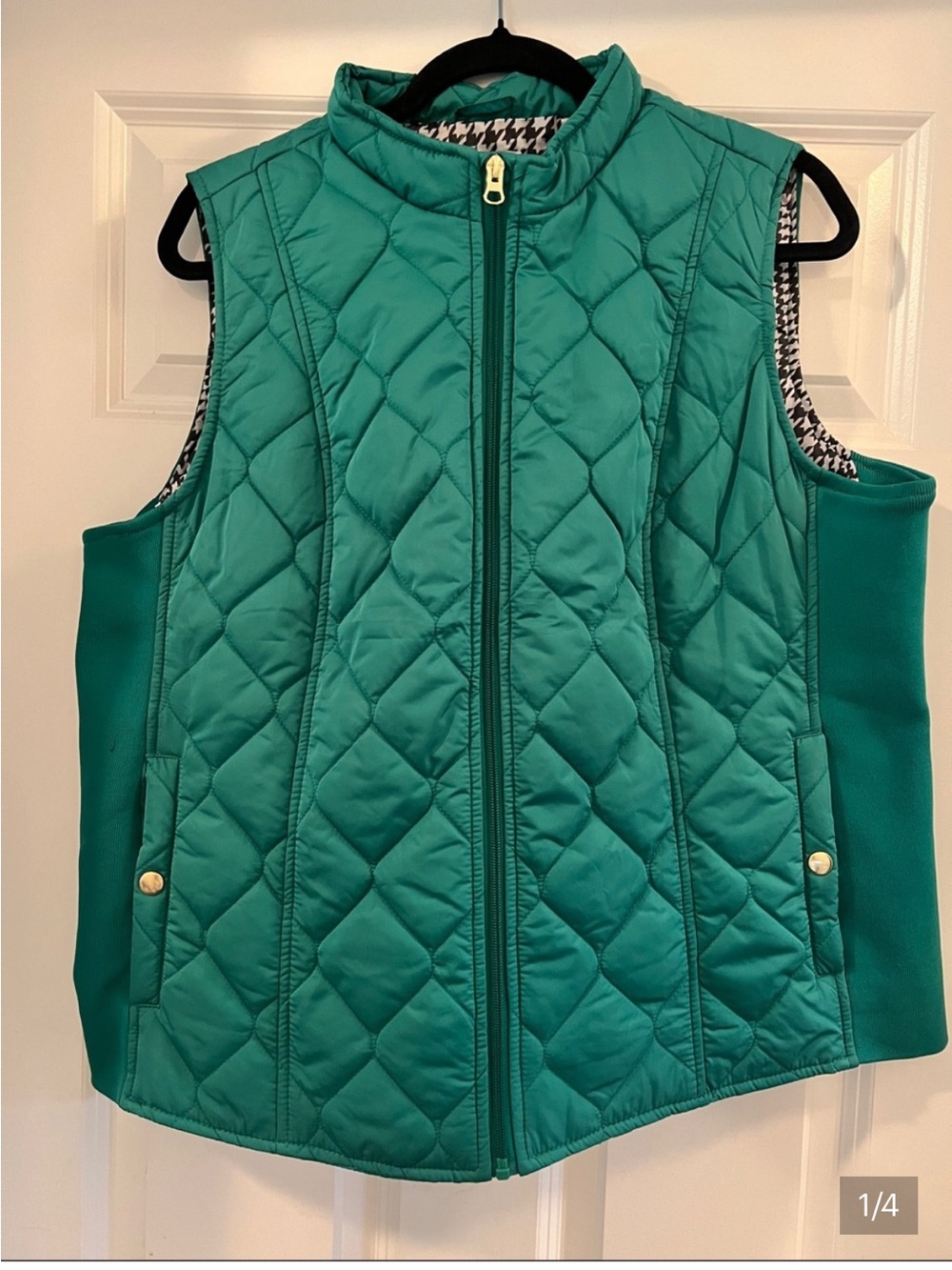Kim Rogers Quilted Sleeveless Vest in Green